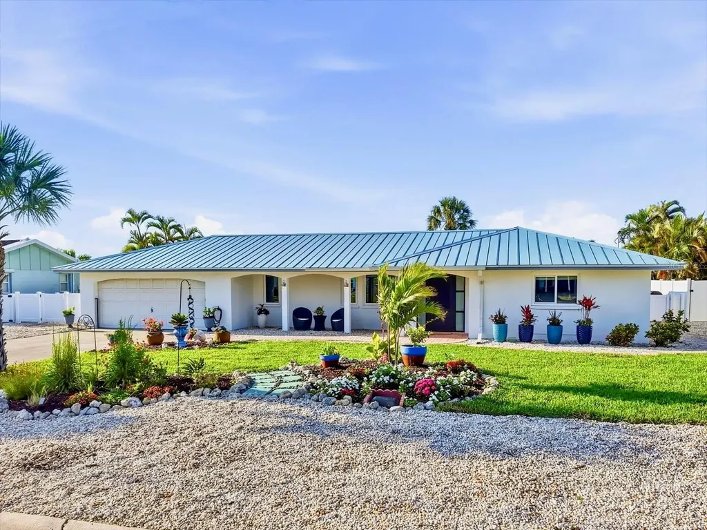 617 Dundee Lane Holmes Beach FL 34217