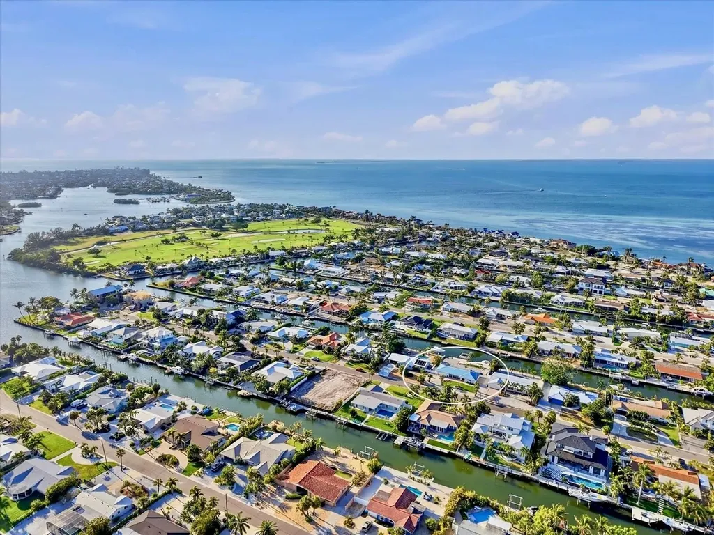 617 Dundee Lane Holmes Beach FL 34217