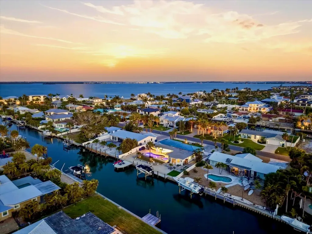 617 Dundee Lane Holmes Beach FL 34217