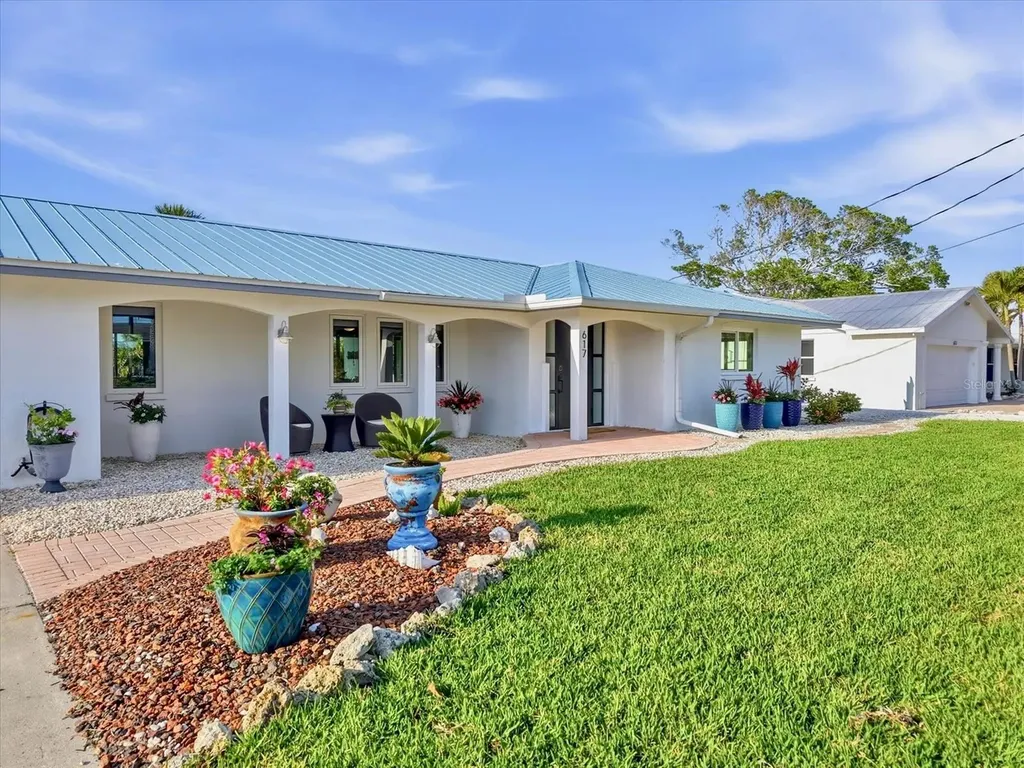 617 Dundee Lane Holmes Beach FL 34217