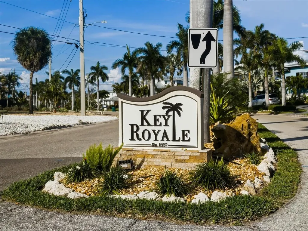 617 Dundee Lane Holmes Beach FL 34217