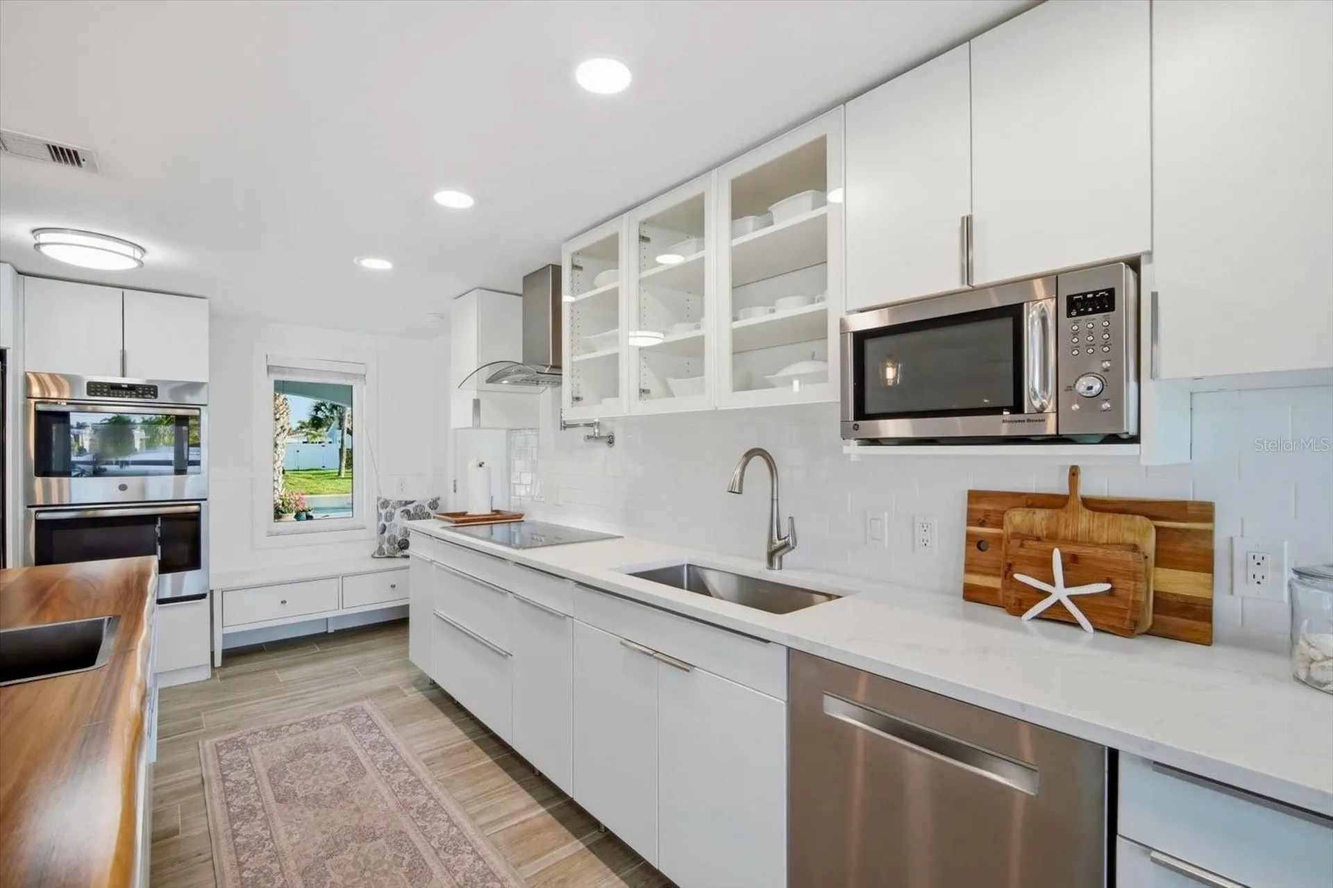 617 Dundee Lane Holmes Beach FL 34217