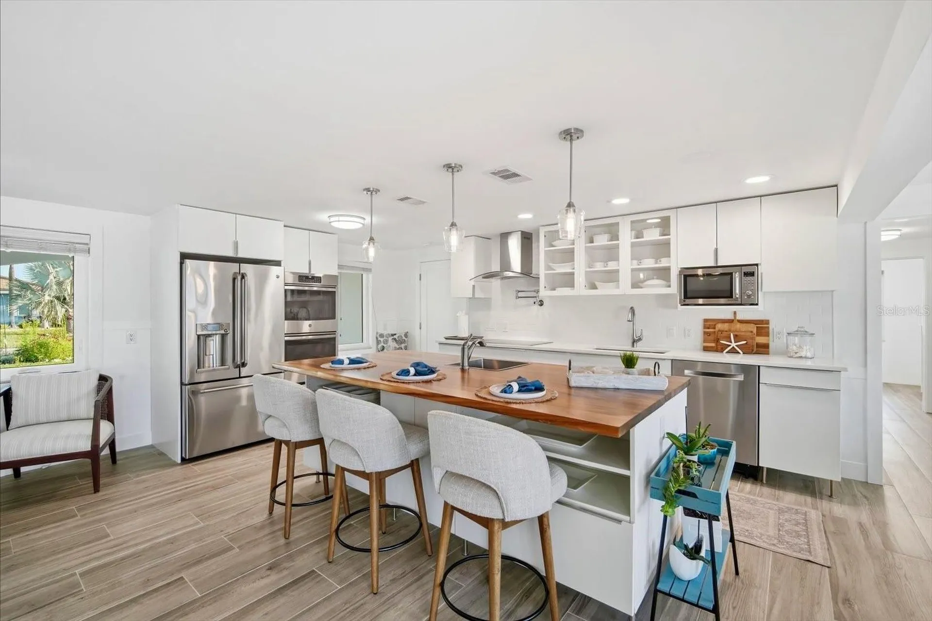 617 Dundee Lane Holmes Beach FL 34217