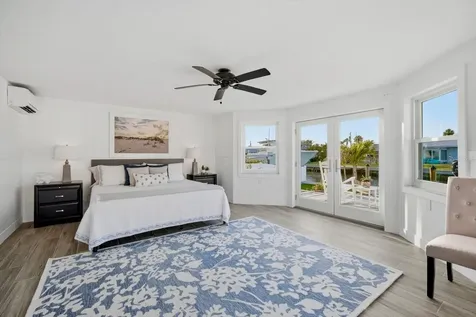 617 Dundee Lane Holmes Beach FL 34217