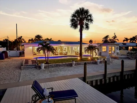 617 Dundee Lane Holmes Beach FL 34217