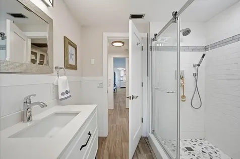 617 Dundee Lane Holmes Beach FL 34217