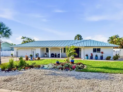 617 Dundee Lane Holmes Beach FL 34217