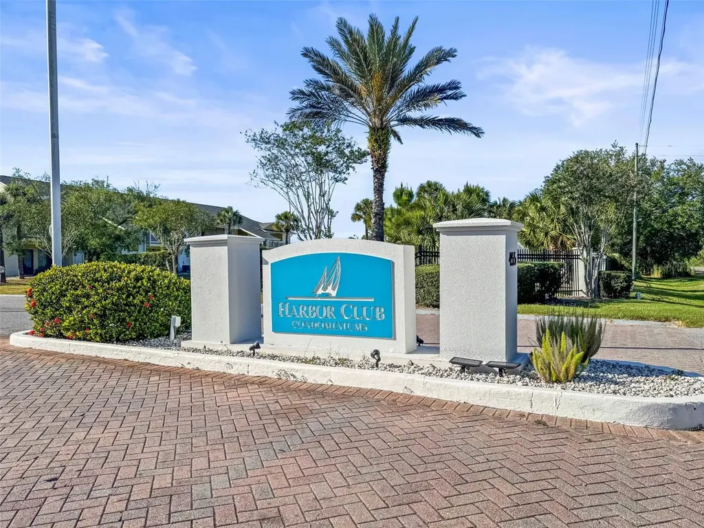 455 Alt 19 S Palm Harbor FL 34683