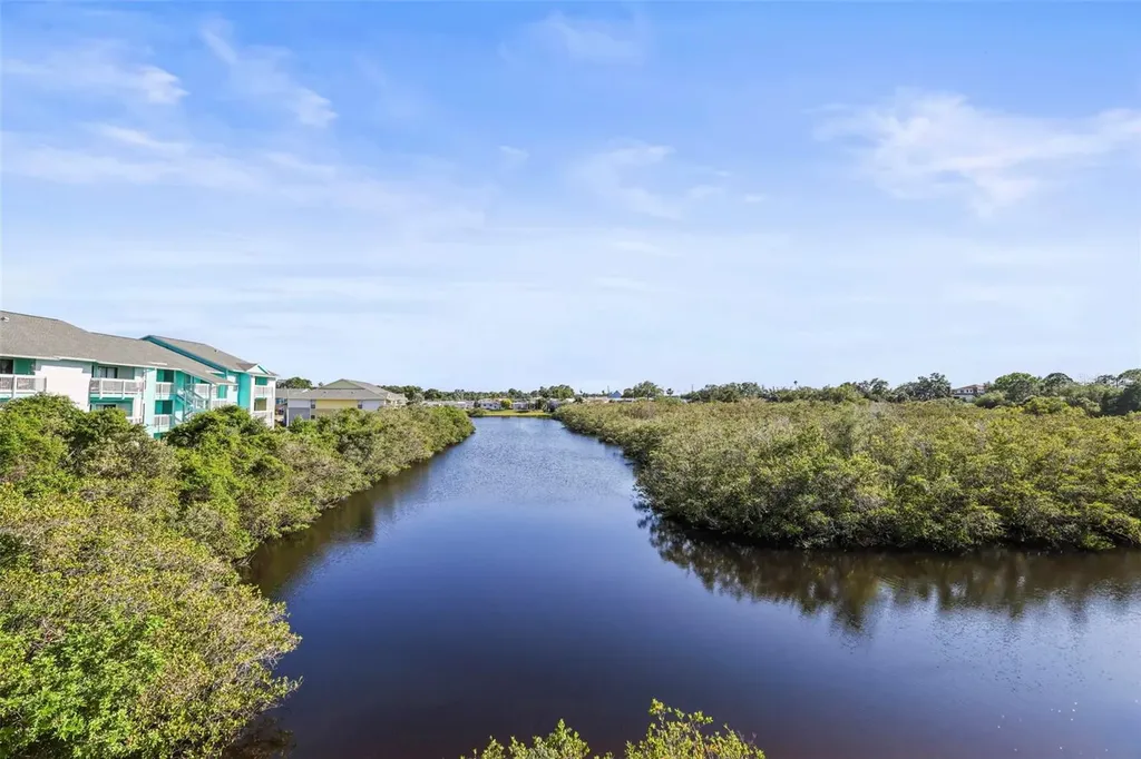 455 Alt 19 S Palm Harbor FL 34683
