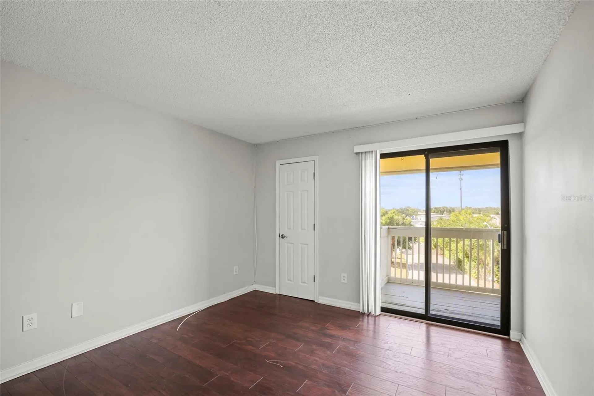 455 Alt 19 S Palm Harbor FL 34683