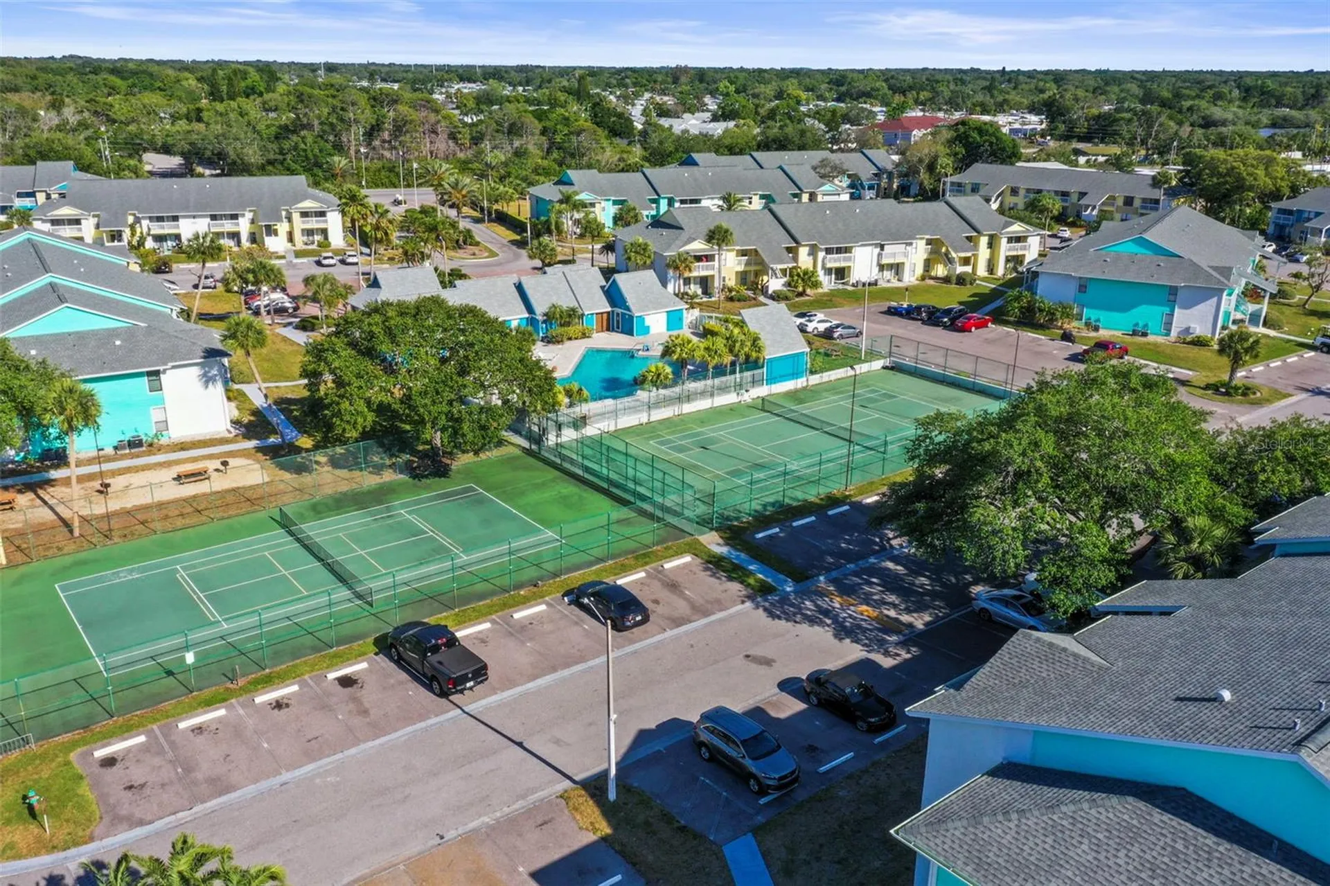 455 Alt 19 S Palm Harbor FL 34683