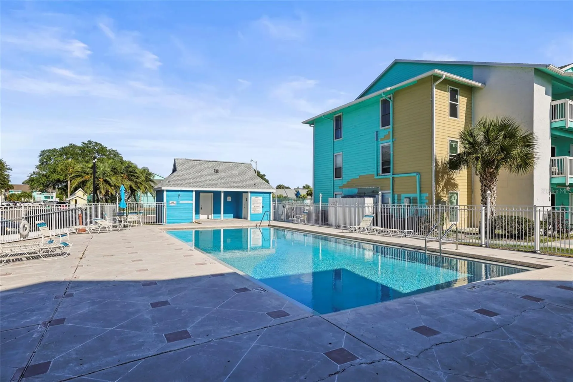 455 Alt 19 S Palm Harbor FL 34683