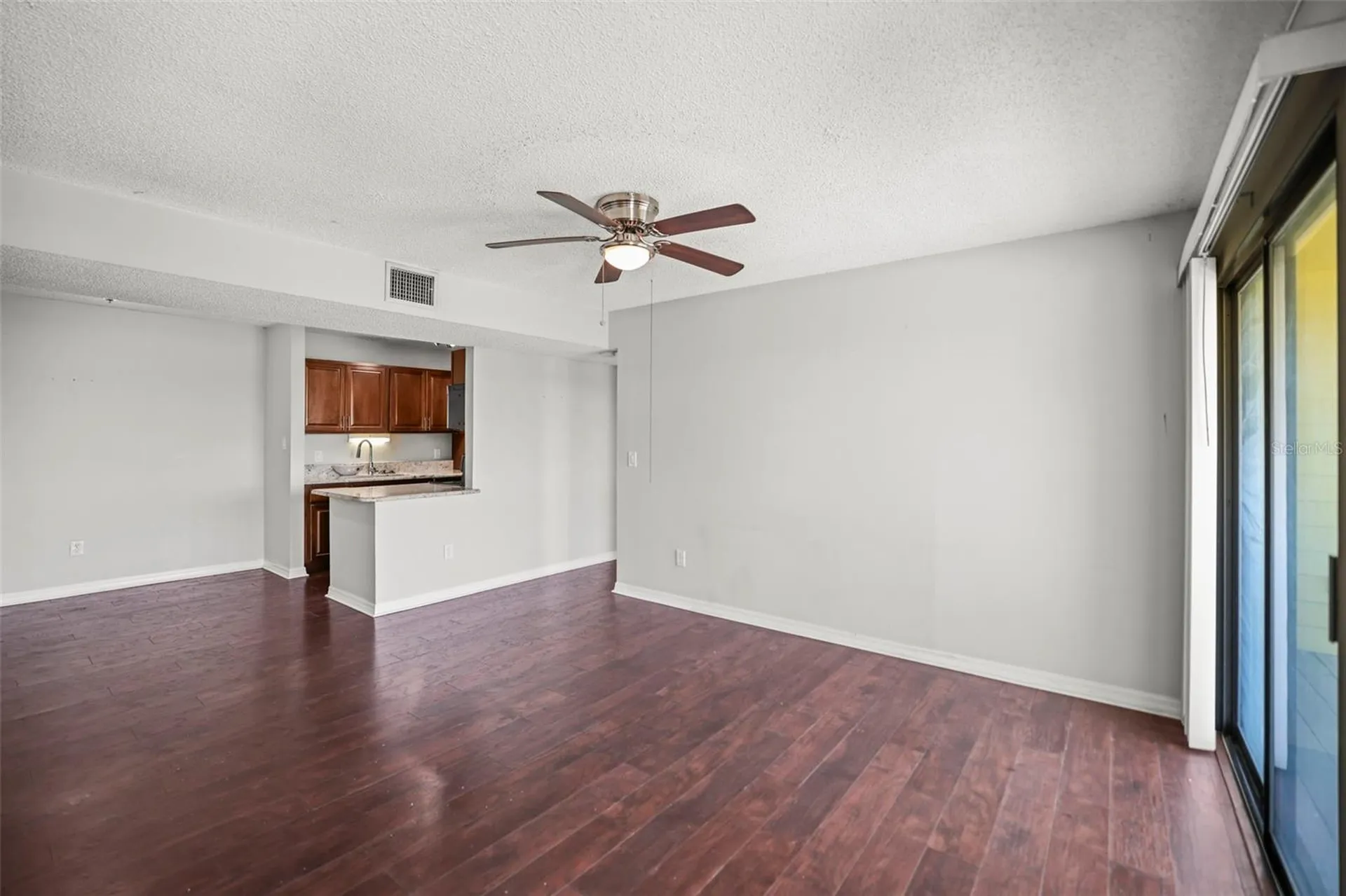 455 Alt 19 S Palm Harbor FL 34683