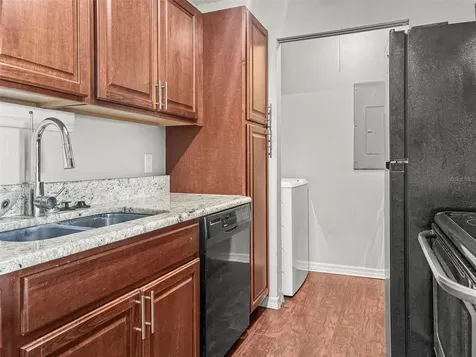 455 Alt 19 S Palm Harbor FL 34683