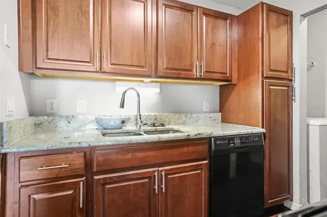 455 Alt 19 S Palm Harbor FL 34683