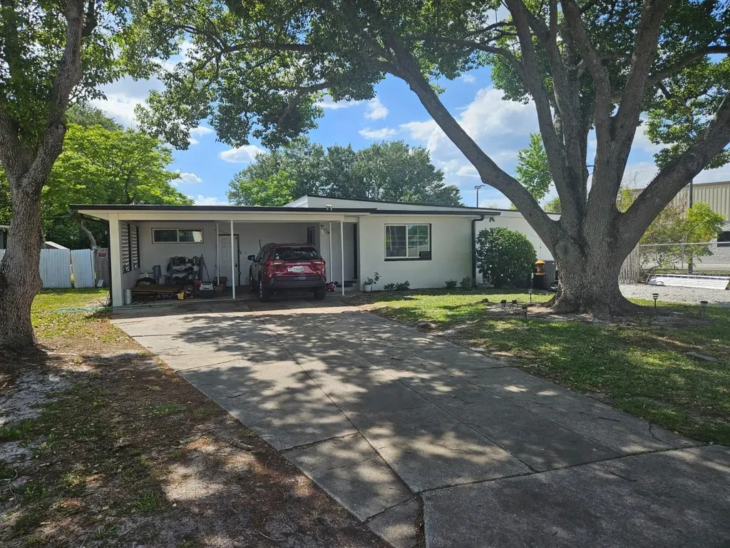 2800 S French Avenue Sanford FL 32773