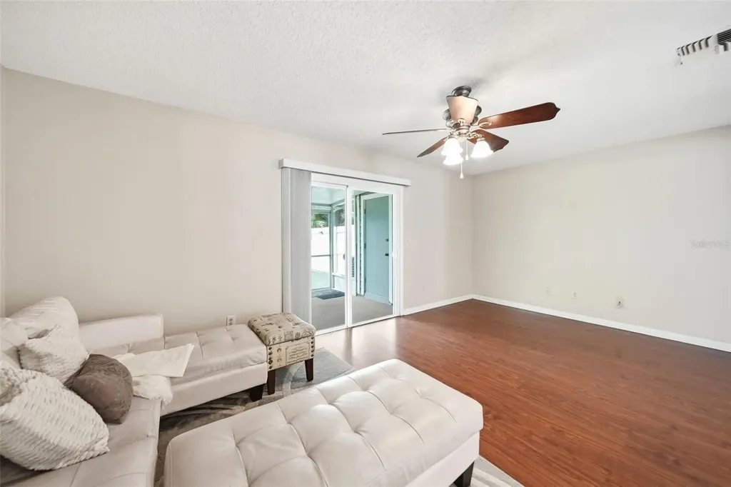 585 Shadow Glenn Place Winter Springs FL 32708