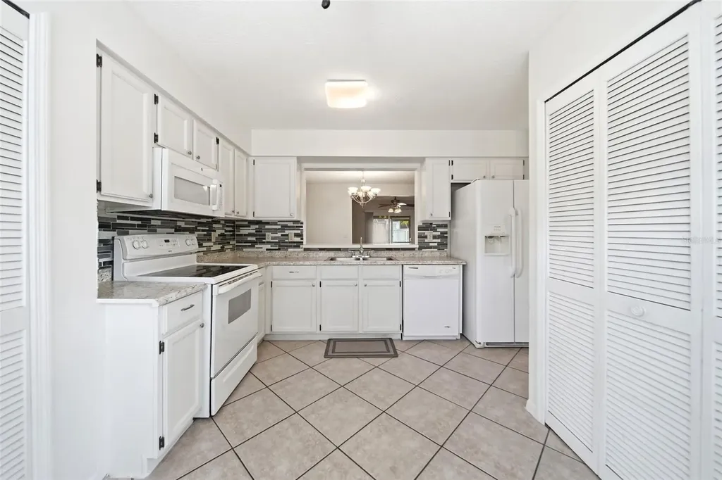 585 Shadow Glenn Place Winter Springs FL 32708