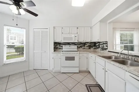 585 Shadow Glenn Place Winter Springs FL 32708