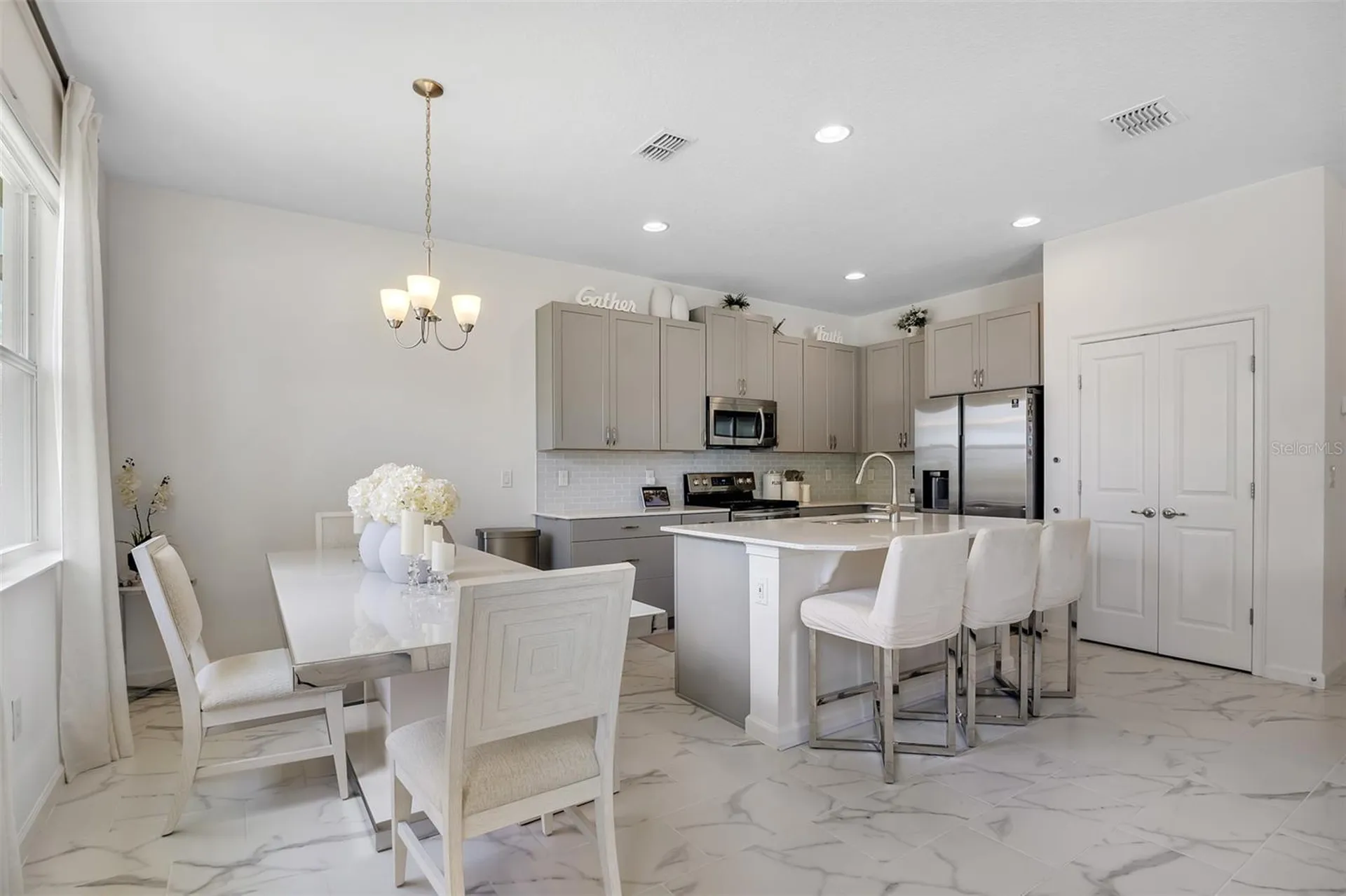 549 Sapphire Drive Davenport FL 33837