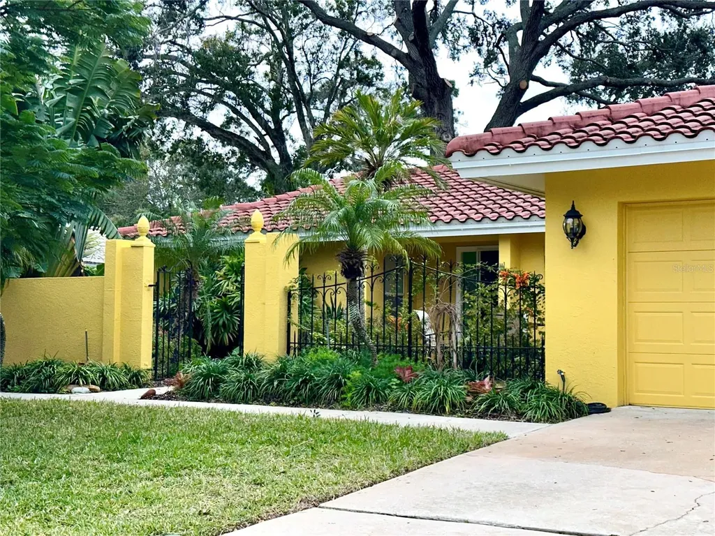 1883 Riviera Circle Sarasota FL 34232