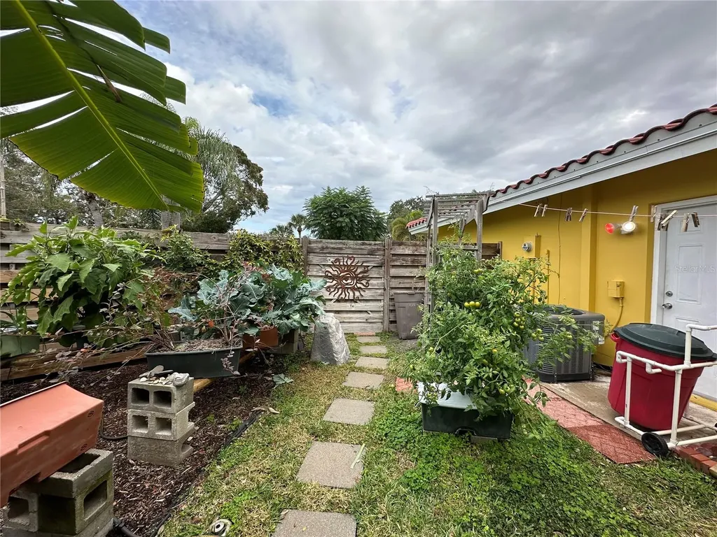 1883 Riviera Circle Sarasota FL 34232