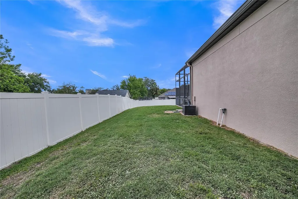 12309 Loopback Drive San Antonio FL 33576