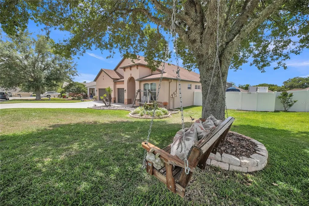 12309 Loopback Drive San Antonio FL 33576