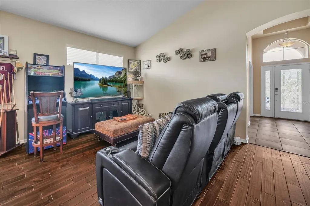 12309 Loopback Drive San Antonio FL 33576