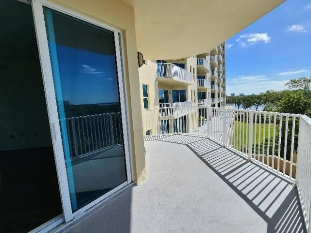 2801 S Ridgewood Avenue South Daytona FL 32119