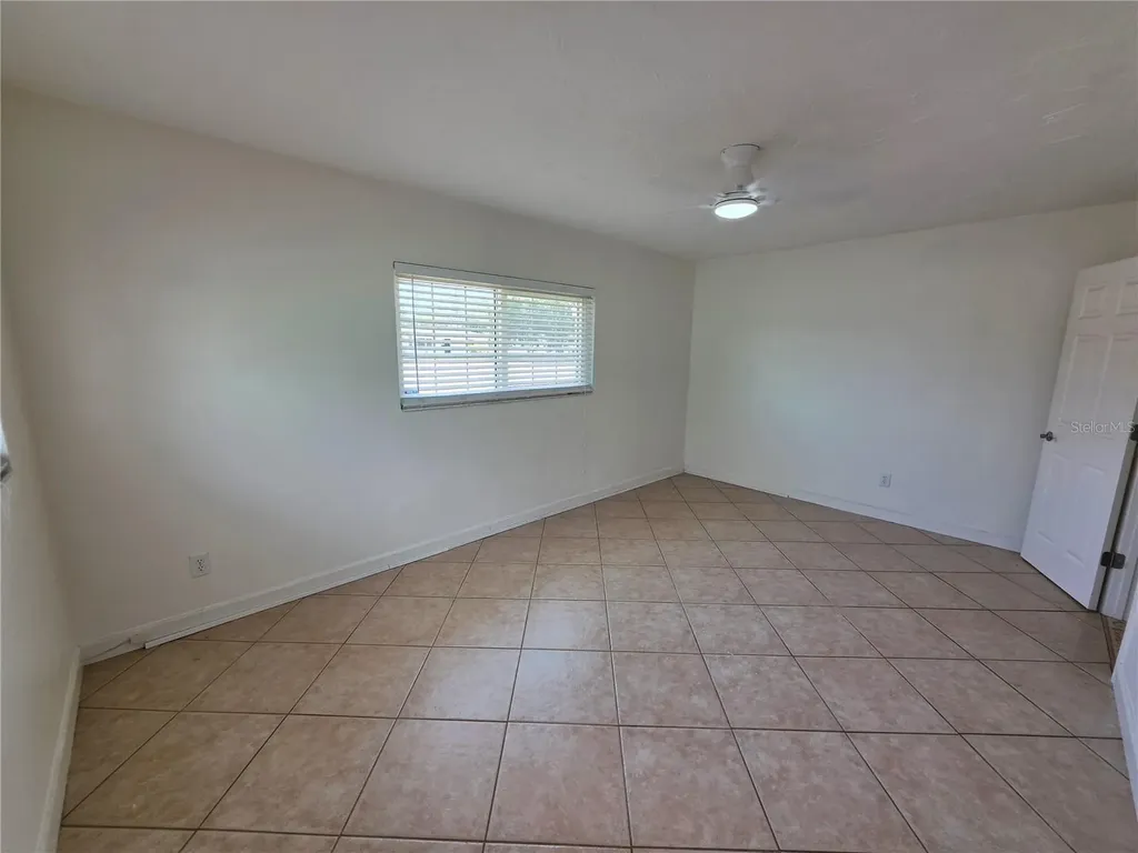 6033 38th Avenue N St Petersburg FL 33710