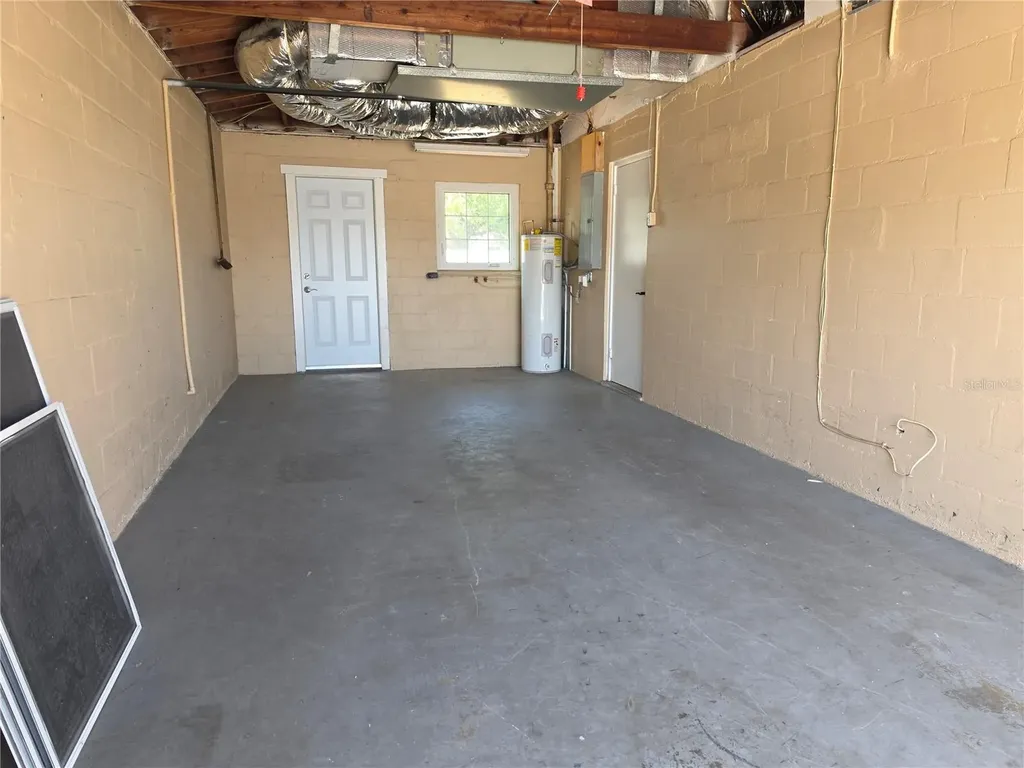 6033 38th Avenue N St Petersburg FL 33710