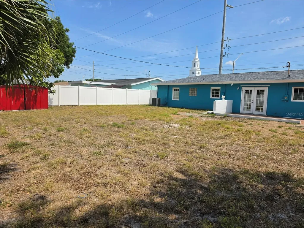 6033 38th Avenue N St Petersburg FL 33710
