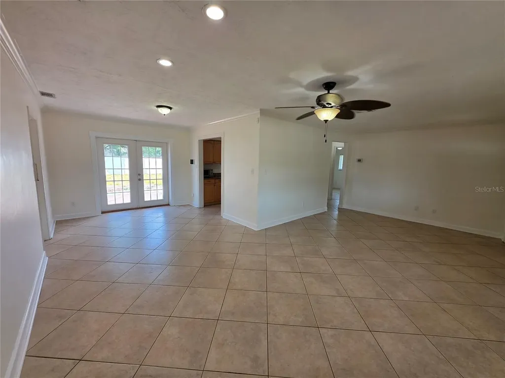 6033 38th Avenue N St Petersburg FL 33710