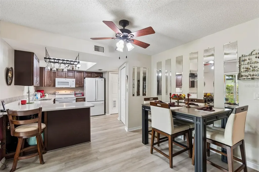 1319 Abbey Crescent Lane Clearwater FL 33759