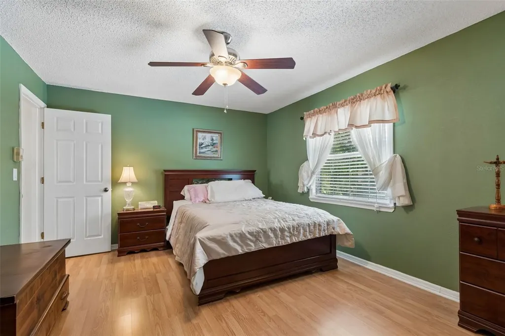1319 Abbey Crescent Lane Clearwater FL 33759