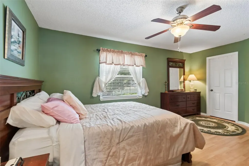 1319 Abbey Crescent Lane Clearwater FL 33759