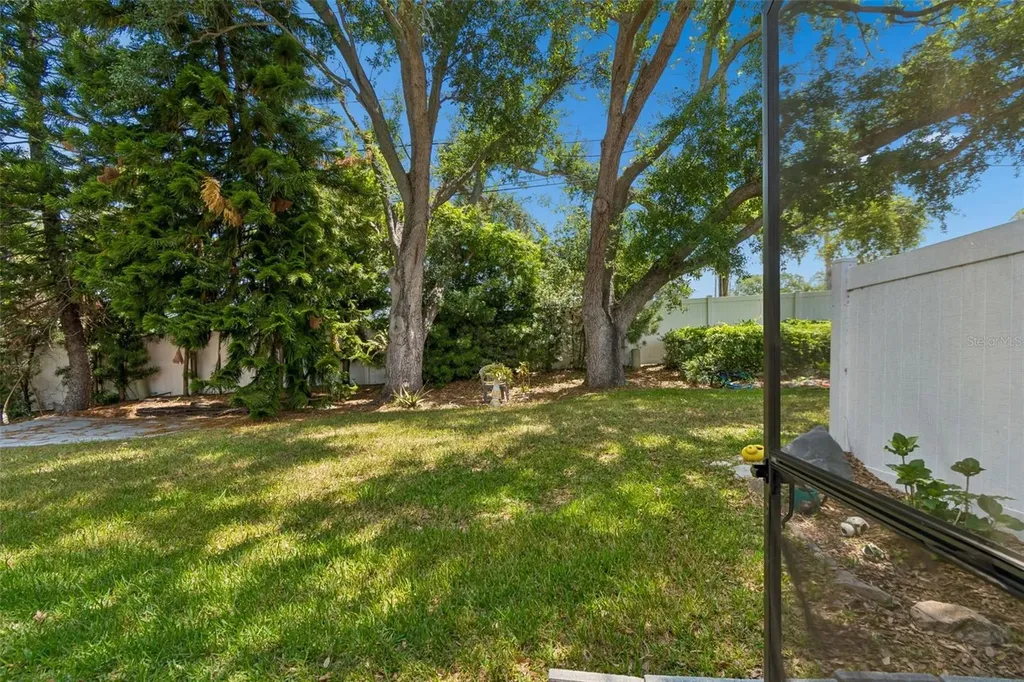 1319 Abbey Crescent Lane Clearwater FL 33759
