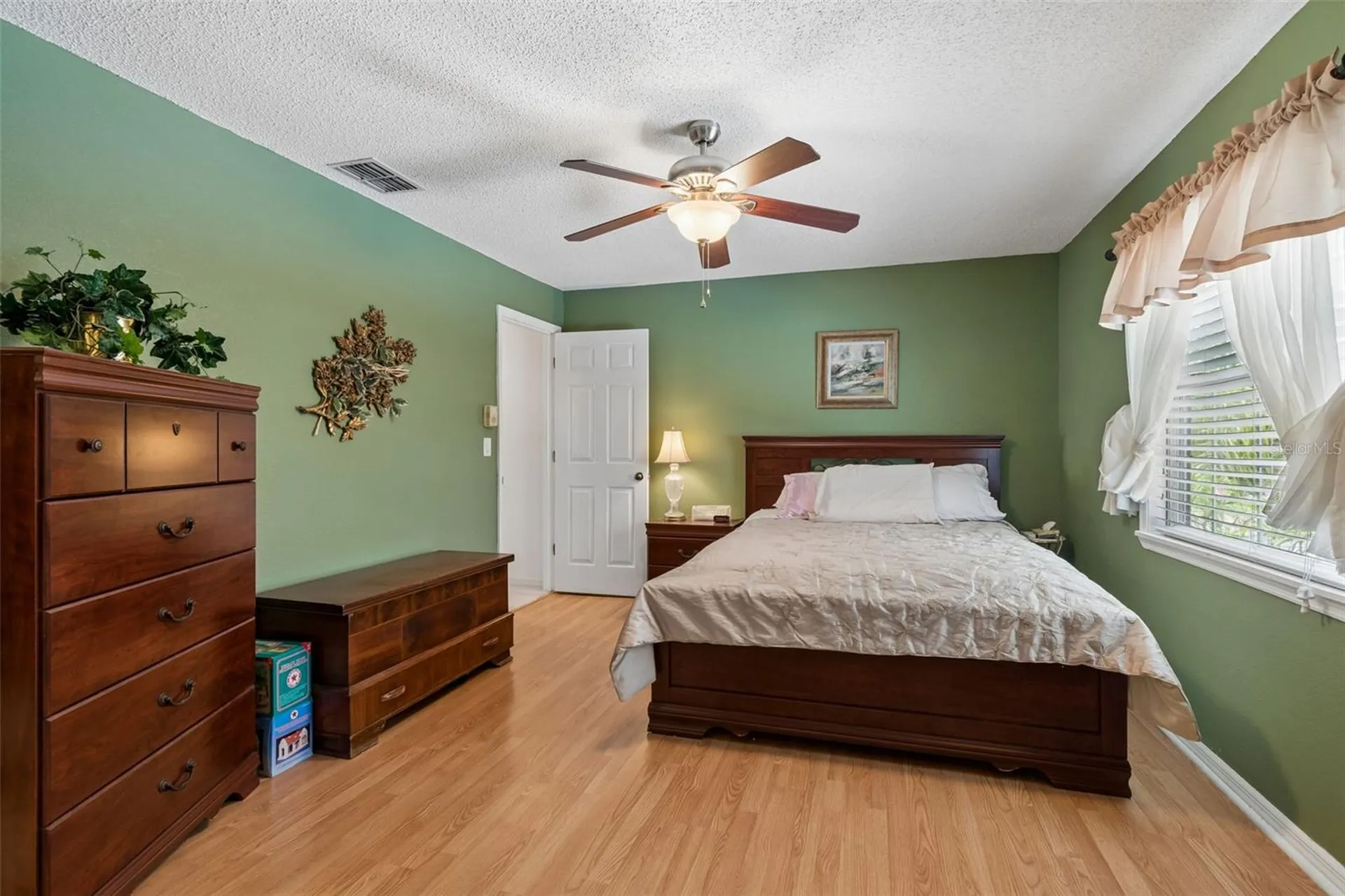 1319 Abbey Crescent Lane Clearwater FL 33759