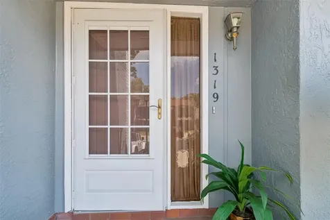 1319 Abbey Crescent Lane Clearwater FL 33759