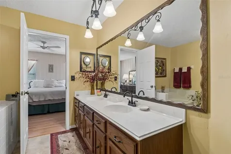 1319 Abbey Crescent Lane Clearwater FL 33759