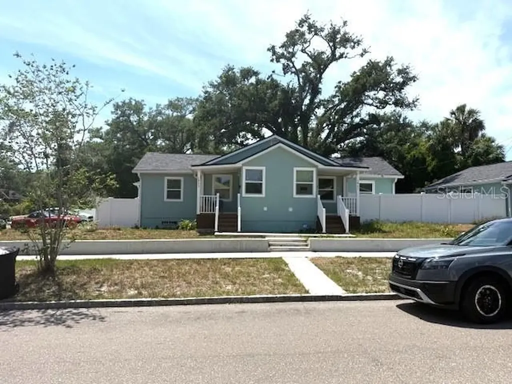 1931 10th Street S St Petersburg FL 33705