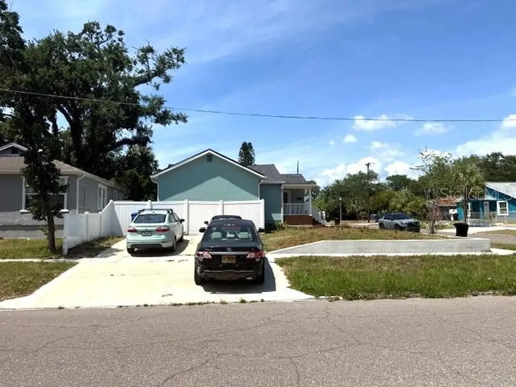 1931 10th Street S St Petersburg FL 33705