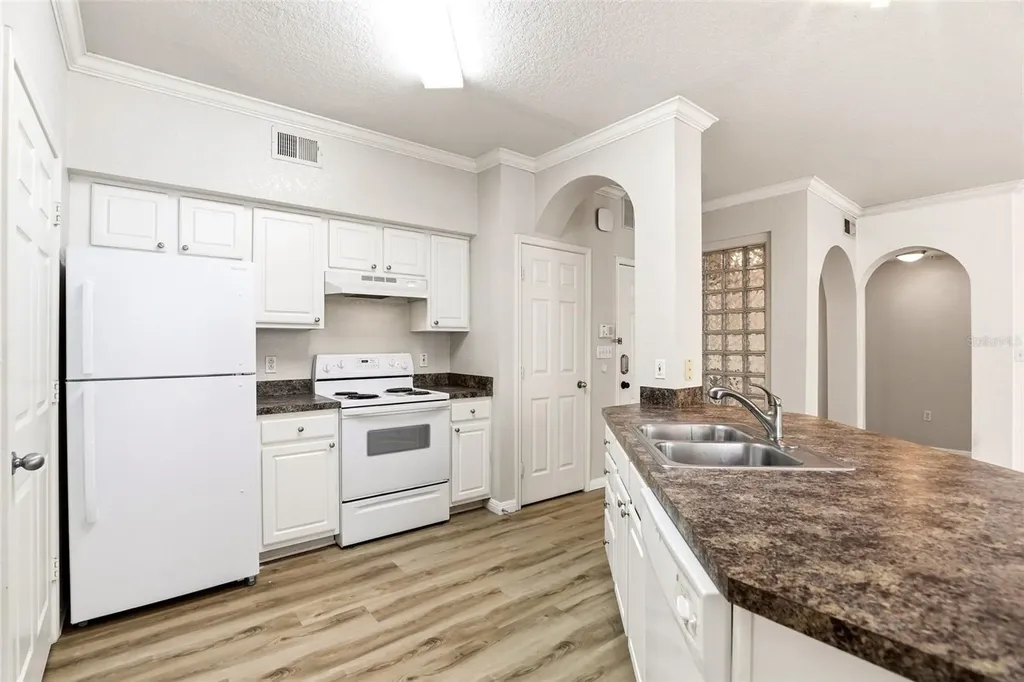 911 N Orange Avenue Orlando FL 32801