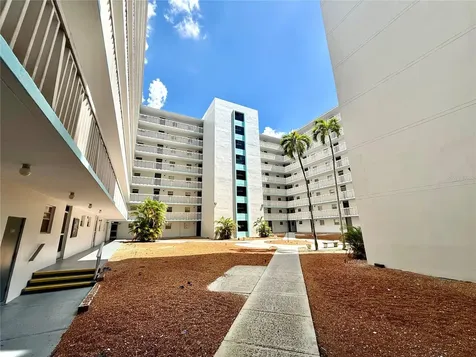 15600 NW 7th Avenue Miami FL 33169