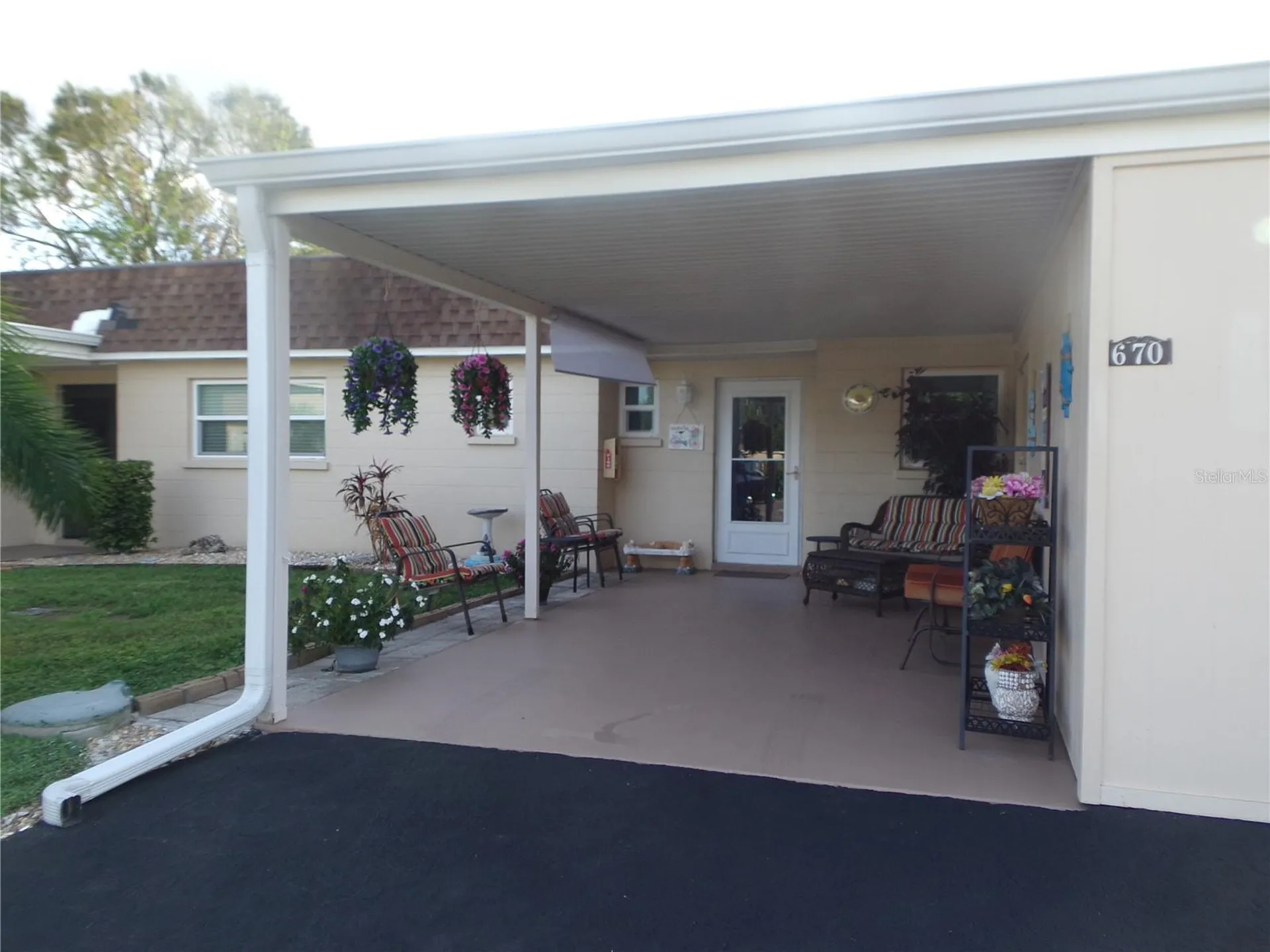 670 Park Circle Bradenton FL 34207