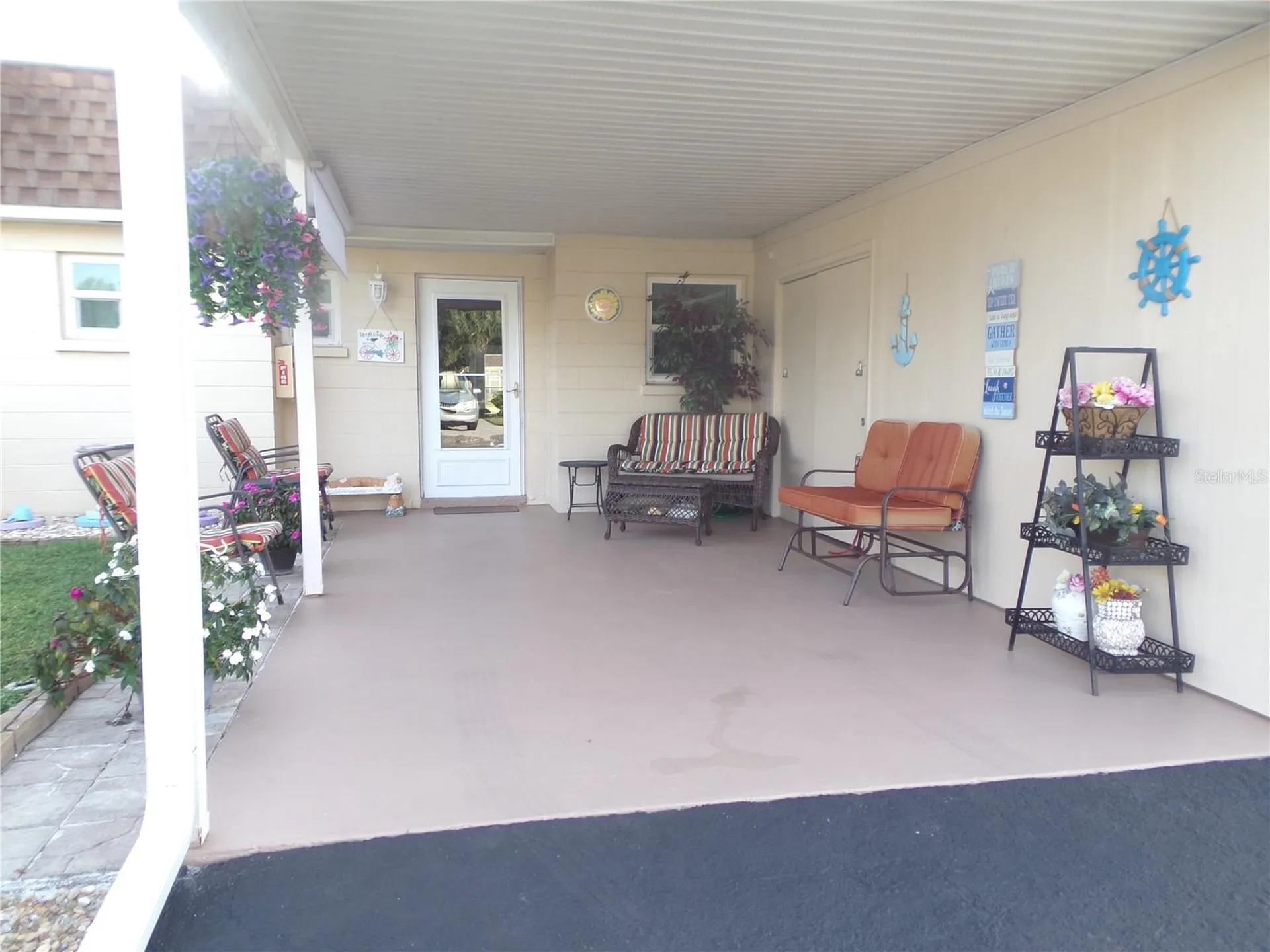 670 Park Circle Bradenton FL 34207
