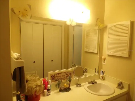 670 Park Circle Bradenton FL 34207
