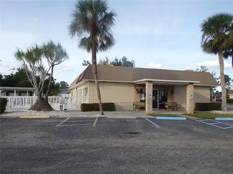 670 Park Circle Bradenton FL 34207
