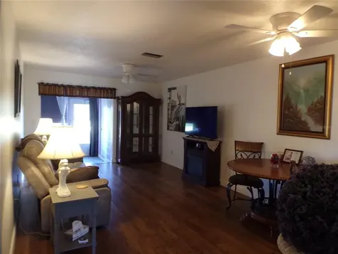 670 Park Circle Bradenton FL 34207